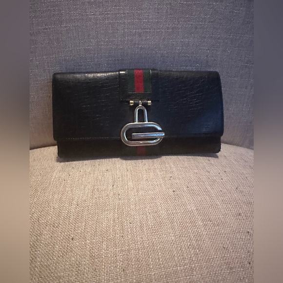 Preloved Gucci Jacquard/Leather Sherry Line Black Wallet; can use as crossbody. - Picture 4 of 12